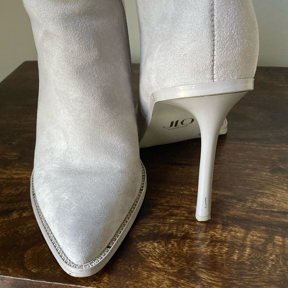 Jennifer Lopez Silver Heeled Boots - Picture 7 of 7